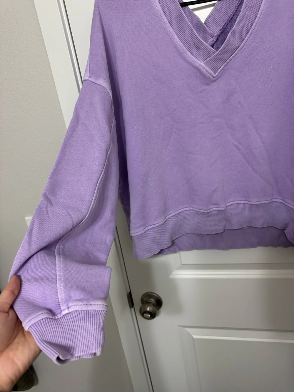 Aerie Lavender V-Neck Women's Sweater Size Medium